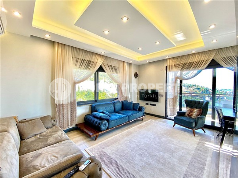 Spacious duplex apartment of 175 m2 in a low-rise complex, near the center of Alanya-id-2566-photo-2