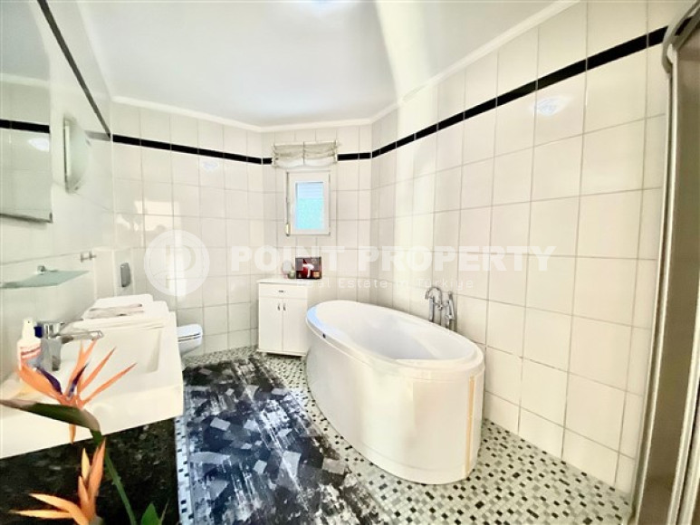 Роскошная вилла в 1500 м. от центра Авсаллара, 250 м2, с тремя ванными комнатами и собственным садом. Подходит для получения гражданства-id-2567-фото-21