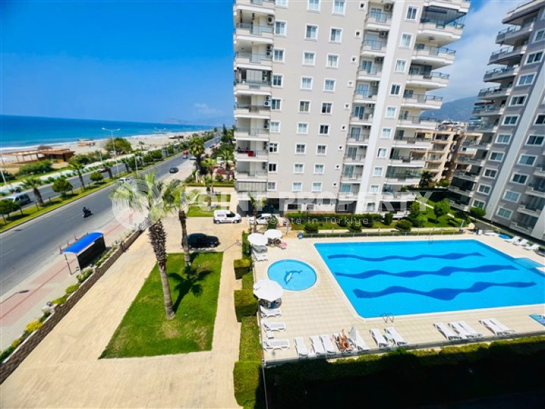 Three bedroom apartment, 155m², with stunning seafront views in Mahmutlar, Alanya-id-2582-photo-39