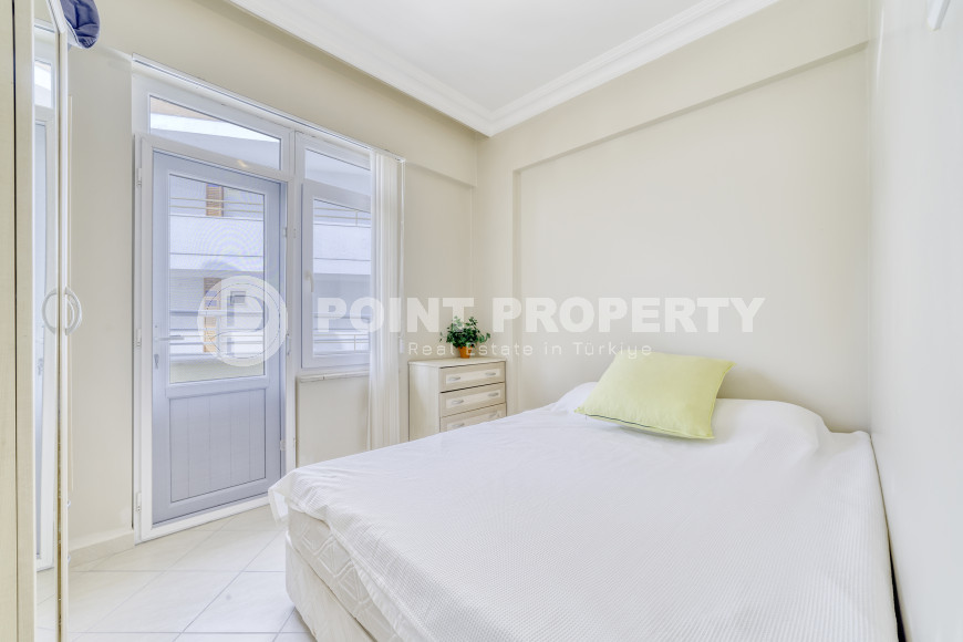 Меблированная трехкомнатная квартира в доме городского типа в 50м от моря в Тосмуре, Алания-id-2583-фото-3