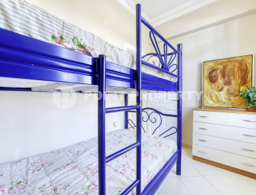 Меблированная трехкомнатная квартира в доме городского типа в 50м от моря в Тосмуре, Алания-id-2583-фото-5