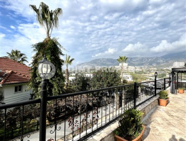 Фешенебельная частная вилла 6+2, 375м², с собственным бассейном в районе Алании - Каргыджак-id-2586-фото-3