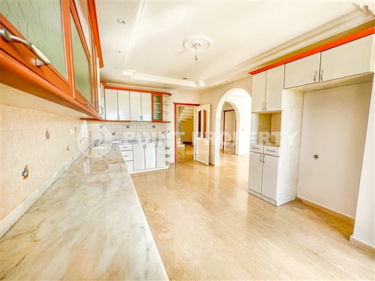 Просторная двухэтажная вилла с четырьмя спальнями, 310м², у моря в районе Алании Конаклы.-id-2590-фото-13