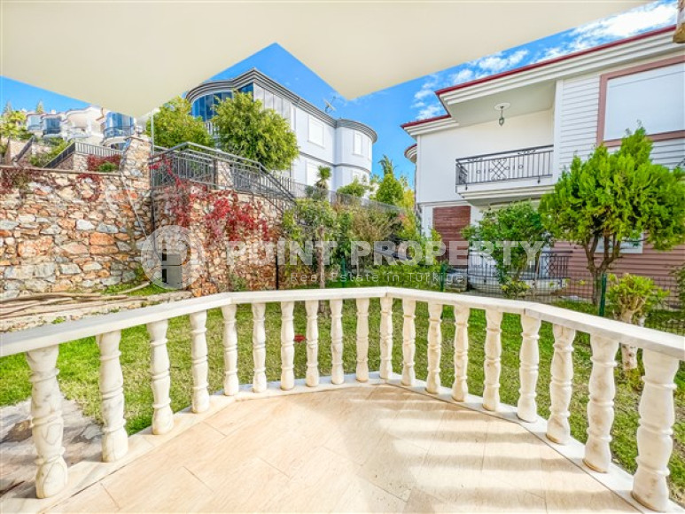 Просторная двухэтажная вилла с четырьмя спальнями, 310м², у моря в районе Алании Конаклы.-id-2590-фото-17