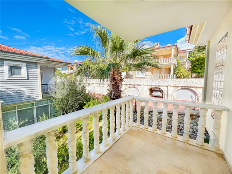 Просторная двухэтажная вилла с четырьмя спальнями, 310м², у моря в районе Алании Конаклы.-id-2590-фото-23