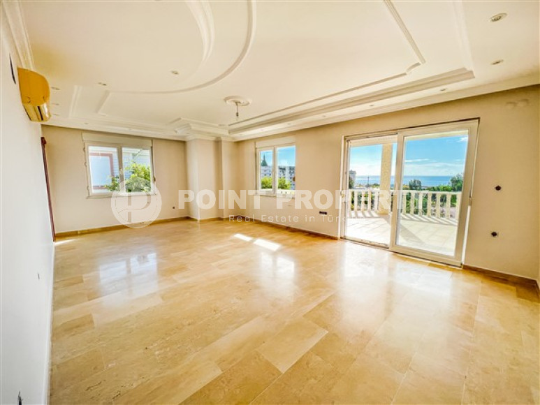 Просторная двухэтажная вилла с четырьмя спальнями, 310м², у моря в районе Алании Конаклы.-id-2590-фото-30