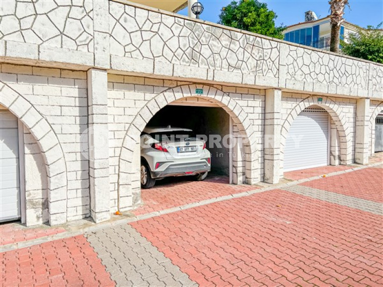 Просторная двухэтажная вилла с четырьмя спальнями, 310м², у моря в районе Алании Конаклы.-id-2590-фото-42