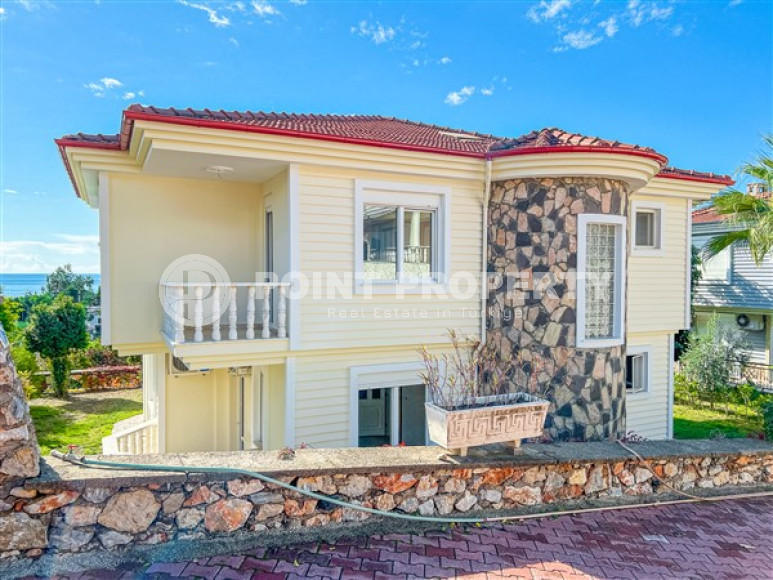 Просторная двухэтажная вилла с четырьмя спальнями, 310м², у моря в районе Алании Конаклы.-id-2590-фото-43