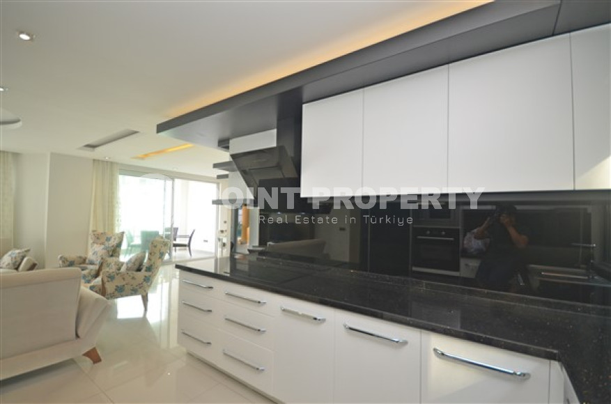 Шикарная квартира планировкой 2+1, с удивительным видом на Средиземное море. 350 метров до моря. Район Каргыджак-id-2594-фото-8