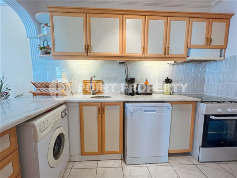 Three-room apartment in the Mahmutlar area, on the first line, with luxurious sea views, 100 m2-id-2596-photo-6