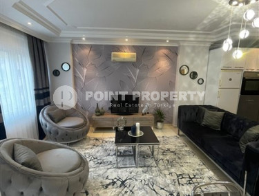 Three-room apartment renovated and new furniture in a complex with infrastructure, 110 m², 250 meters from the sea, in the Oba area, Alanya-id-2601-photo-3