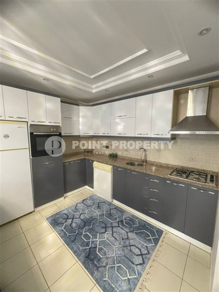 Three-room apartment renovated and new furniture in a complex with infrastructure, 110 m², 250 meters from the sea, in the Oba area, Alanya-id-2601-photo-6
