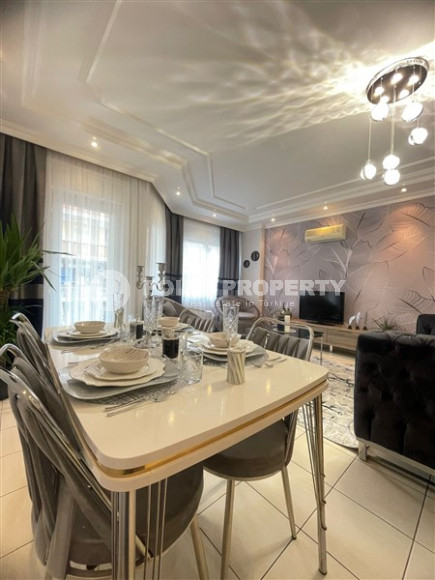 Three-room apartment renovated and new furniture in a complex with infrastructure, 110 m², 250 meters from the sea, in the Oba area, Alanya-id-2601-photo-8