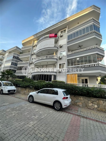 Three-room apartment renovated and new furniture in a complex with infrastructure, 110 m², 250 meters from the sea, in the Oba area, Alanya-id-2601-photo-21
