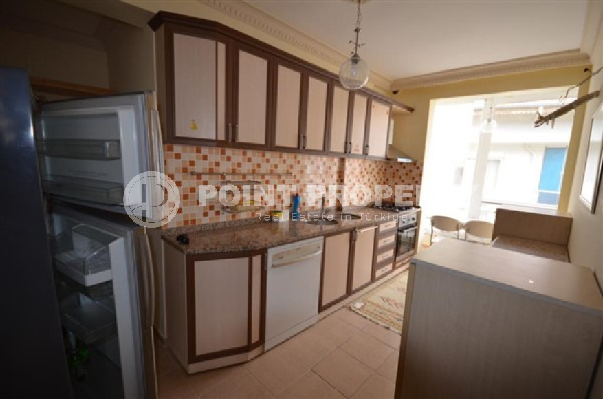 Spacious penthouse with four bedrooms, three bathrooms and two terraces in Oba, Alanya (4+1), 650 meters from the sea-id-2602-photo-3