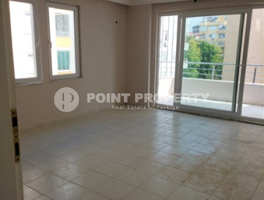 Two bedroom apartment, 85m², in a residence with a swimming pool, by the sea, in the center of Mahmutlar-id-2611-photo-2