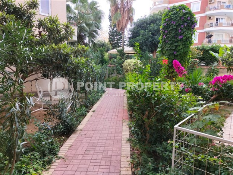 Two bedroom apartment, 85m², in a residence with a swimming pool, by the sea, in the center of Mahmutlar-id-2611-photo-15