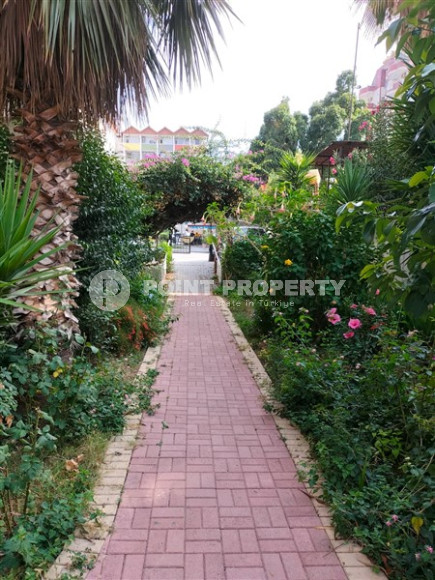 Two bedroom apartment, 85m², in a residence with a swimming pool, by the sea, in the center of Mahmutlar-id-2611-photo-17