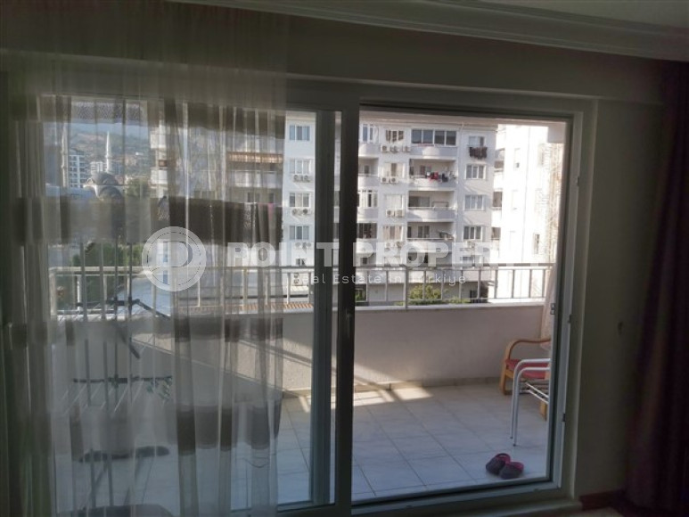 Comfortable 1+1 apartment in the very center of Alanya, 75 m2, well renovated and furnished-id-2614-photo-12