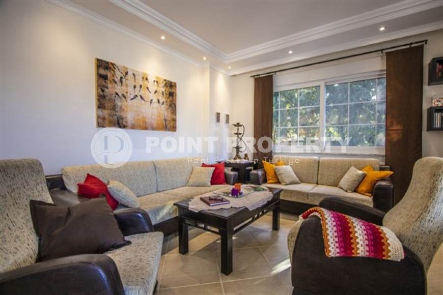 Bright three-room apartment, in a low-rise complex built in 2006, with an area of 90 m2, in the central area of Alanya-id-2615-photo-2