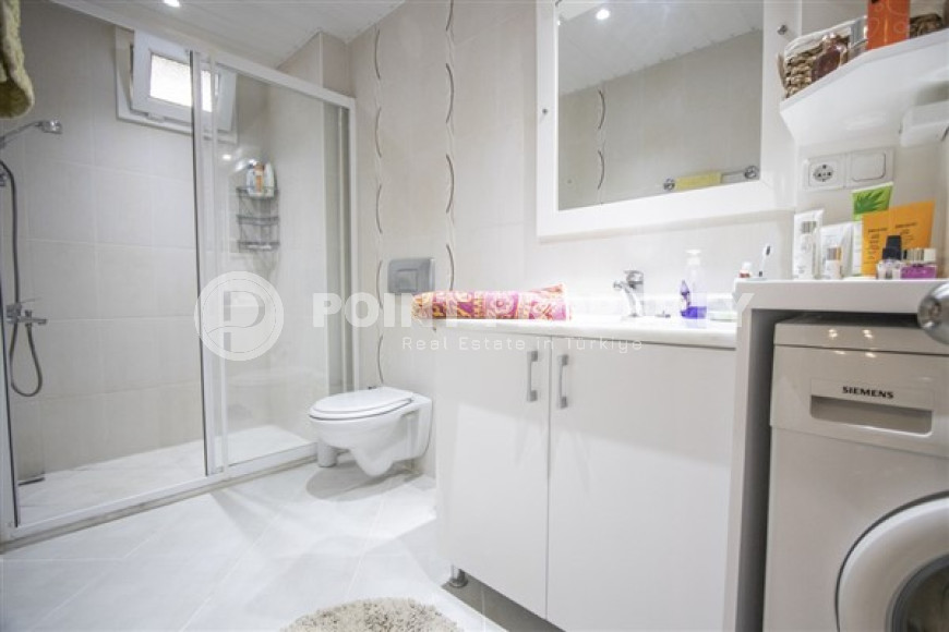 Bright three-room apartment, in a low-rise complex built in 2006, with an area of 90 m2, in the central area of Alanya-id-2615-photo-12