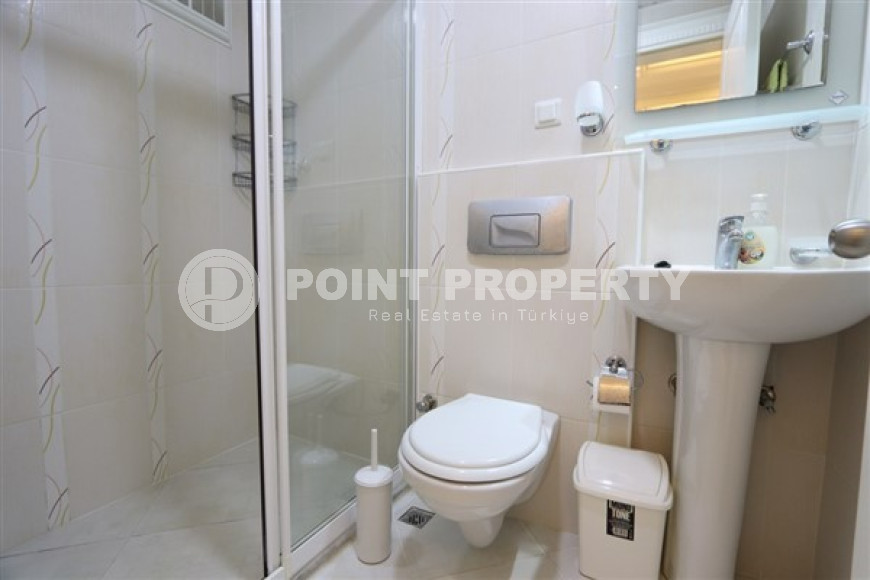 Bright three-room apartment, in a low-rise complex built in 2006, with an area of 90 m2, in the central area of Alanya-id-2615-photo-13