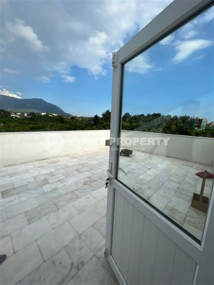 Well-maintained penthouse for a large family, 4+1, 280 m², at the foot of the Toros Mountains in the Alanya region - Upper Oba-id-2621-photo-2