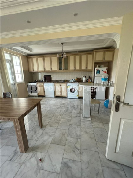 Well-maintained penthouse for a large family, 4+1, 280 m², at the foot of the Toros Mountains in the Alanya region - Upper Oba-id-2621-photo-5