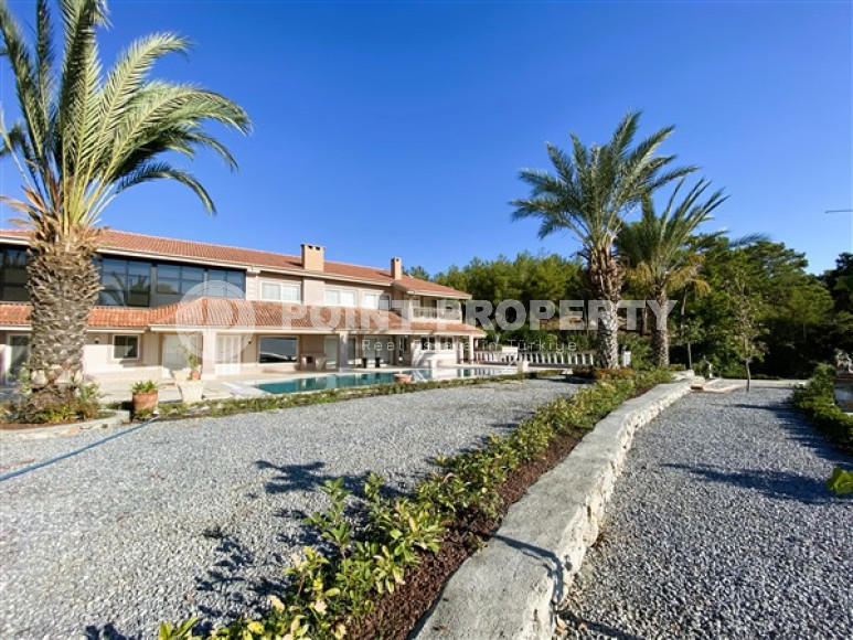 Luxurious two-storey villa 6+3, 601m², with designer interior in Demirtas area, Alanya-id-2622-photo-4