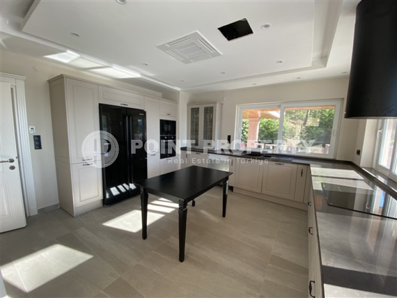 Luxurious two-storey villa 6+3, 601m², with designer interior in Demirtas area, Alanya-id-2622-photo-13