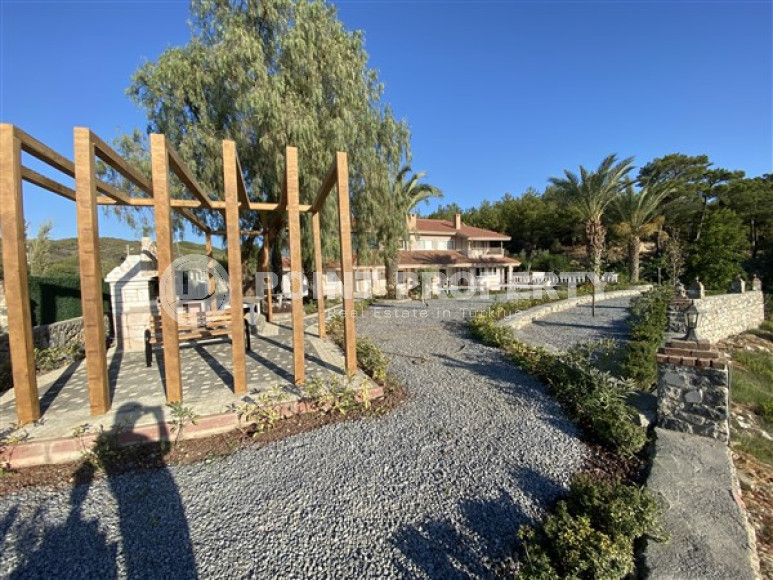 Luxurious two-storey villa 6+3, 601m², with designer interior in Demirtas area, Alanya-id-2622-photo-46