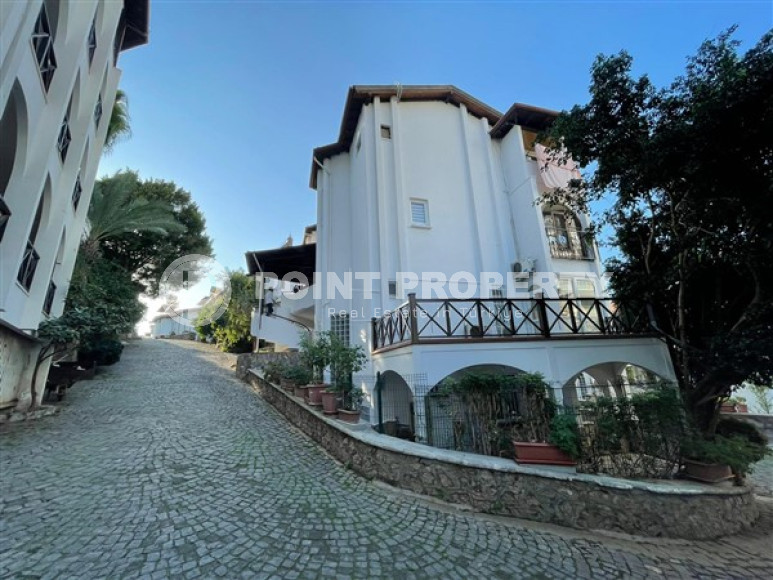 Пентхаус с тремя спальнями, 150м², в уютной резиденции района Тосмур, Алания, в 250м от моря-id-2626-фото-24