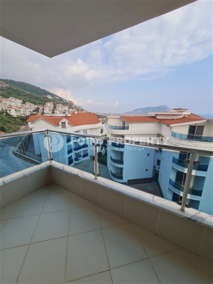 Penthouse 5+1, 260m², with panoramic views of the Mediterranean Sea in the prestigious center of Alanya-id-2633-photo-17