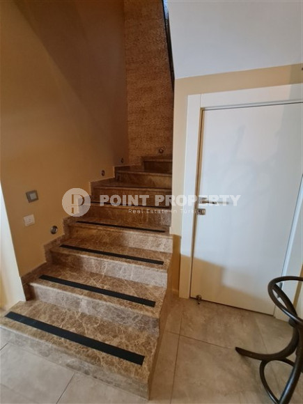 Penthouse 5+1, 260m², with panoramic views of the Mediterranean Sea in the prestigious center of Alanya-id-2633-photo-23