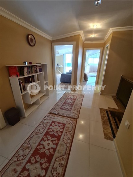 Penthouse 5+1, 260m², with panoramic views of the Mediterranean Sea in the prestigious center of Alanya-id-2633-photo-27