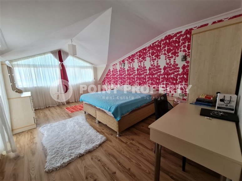 Penthouse 5+1, 260m², with panoramic views of the Mediterranean Sea in the prestigious center of Alanya-id-2633-photo-28