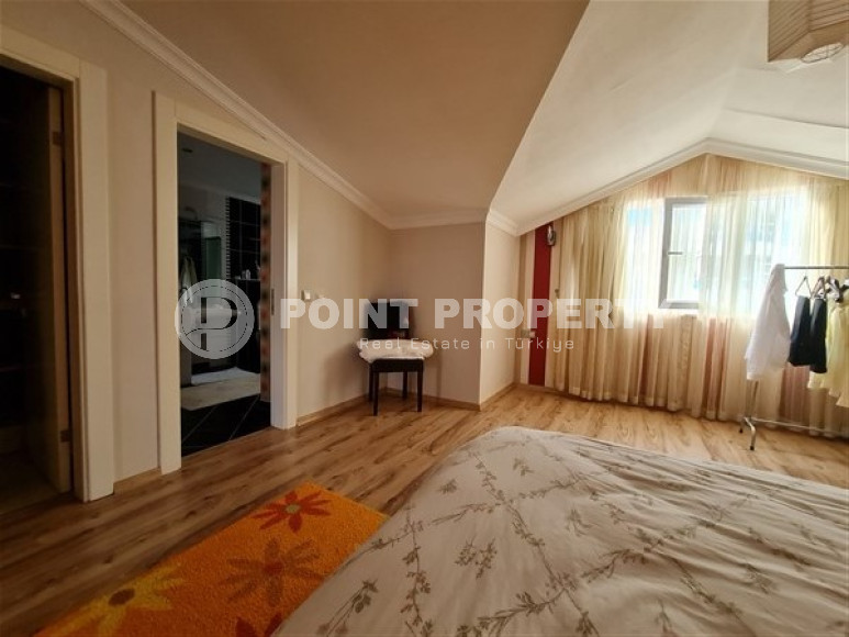 Penthouse 5+1, 260m², with panoramic views of the Mediterranean Sea in the prestigious center of Alanya-id-2633-photo-33