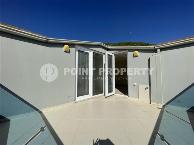 Two-bedroom duplex apartment, 106m², in a complex with a swimming pool in the center of Alanya-id-2635-photo-27