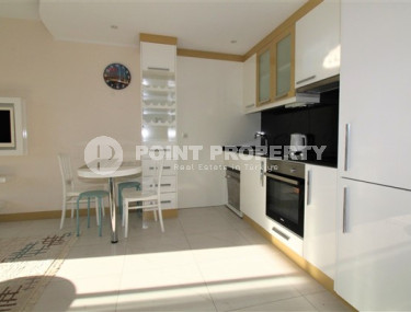 One-room apartment, 54 m², with furniture and household appliances in an elite residence near Cleopatra Beach, Alanya-id-2636-photo-3