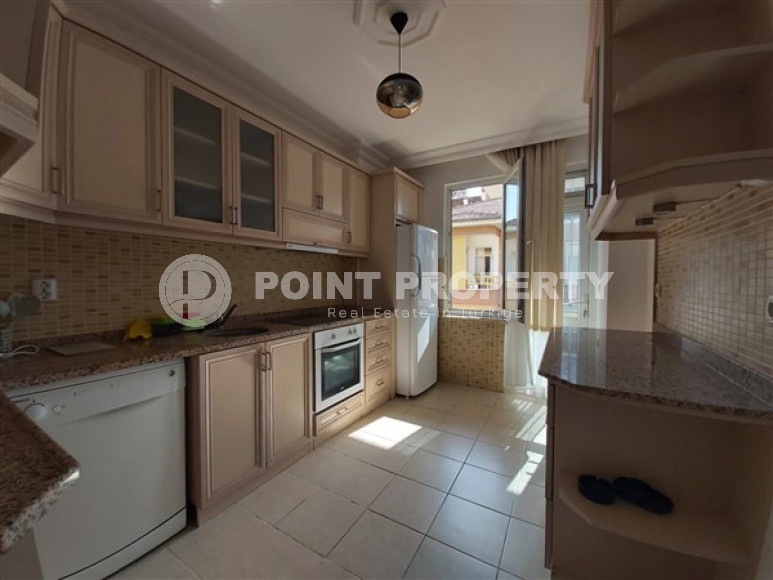 Ready to move in, penthouse 4+1, 250m², in the very center of Alanya, 400 meters from Cleopatra Beach-id-2638-photo-5