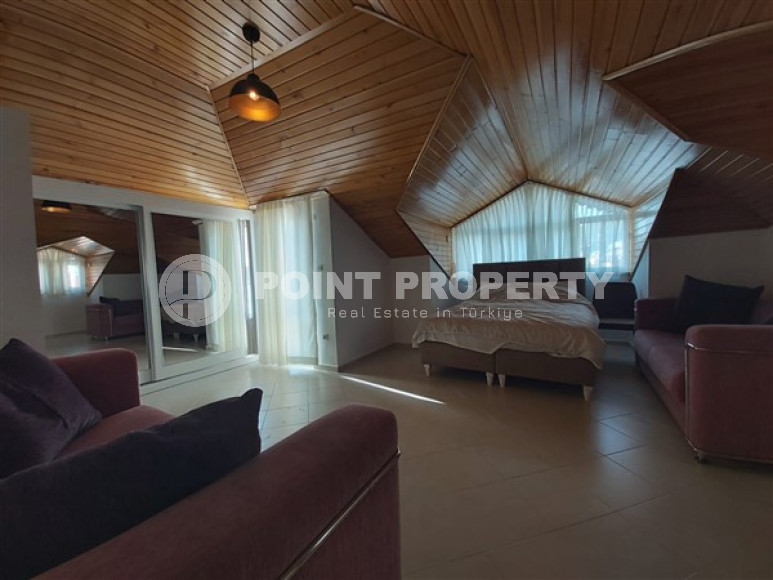 Ready to move in, penthouse 4+1, 250m², in the very center of Alanya, 400 meters from Cleopatra Beach-id-2638-photo-21