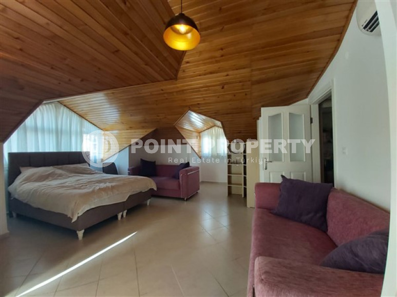 Ready to move in, penthouse 4+1, 250m², in the very center of Alanya, 400 meters from Cleopatra Beach-id-2638-photo-22