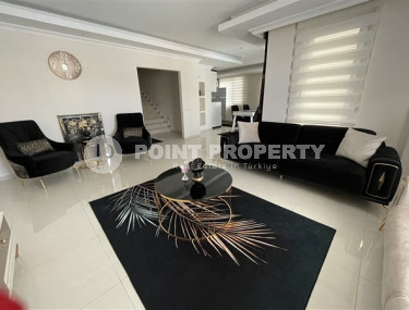 Four-room duplex, 150m², in the center of Alanya, unfurnished, 500m from the sea-id-2640-photo-3