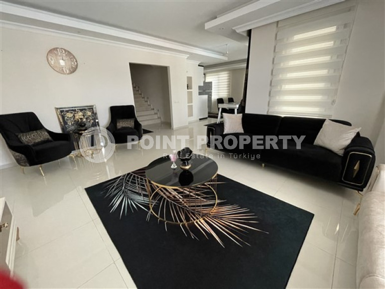 Four-room duplex, 150m², in the center of Alanya, unfurnished, 500m from the sea-id-2640-photo-3