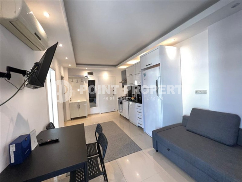 Готовая к проживанию, двухкомнатная квартира, 50м², в 300м от пляжа Клеопатры, Алания-id-1230-фото-3