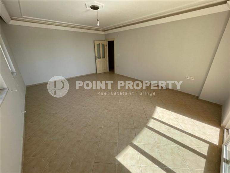 Spacious apartment 115 m2, in a four-story building 450 meters from the center of Alanya, unfurnished-id-2643-photo-2