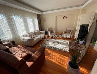 Well-kept four-room apartment, large area 130 m2, 150 meters from the very center of Alanya-id-2644-photo-4