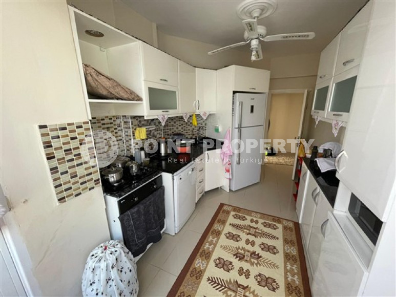Well-kept four-room apartment, large area 130 m2, 150 meters from the very center of Alanya-id-2644-photo-5
