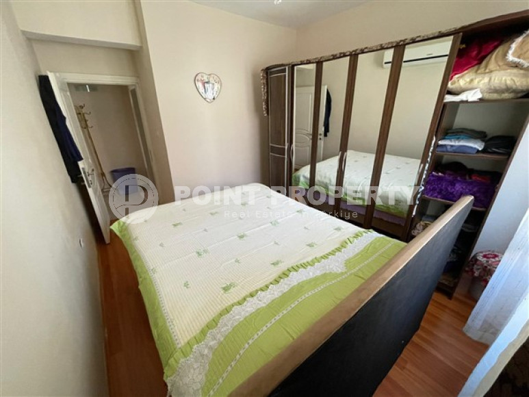 Well-kept four-room apartment, large area 130 m2, 150 meters from the very center of Alanya-id-2644-photo-8
