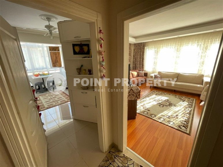 Well-kept four-room apartment, large area 130 m2, 150 meters from the very center of Alanya-id-2644-photo-13